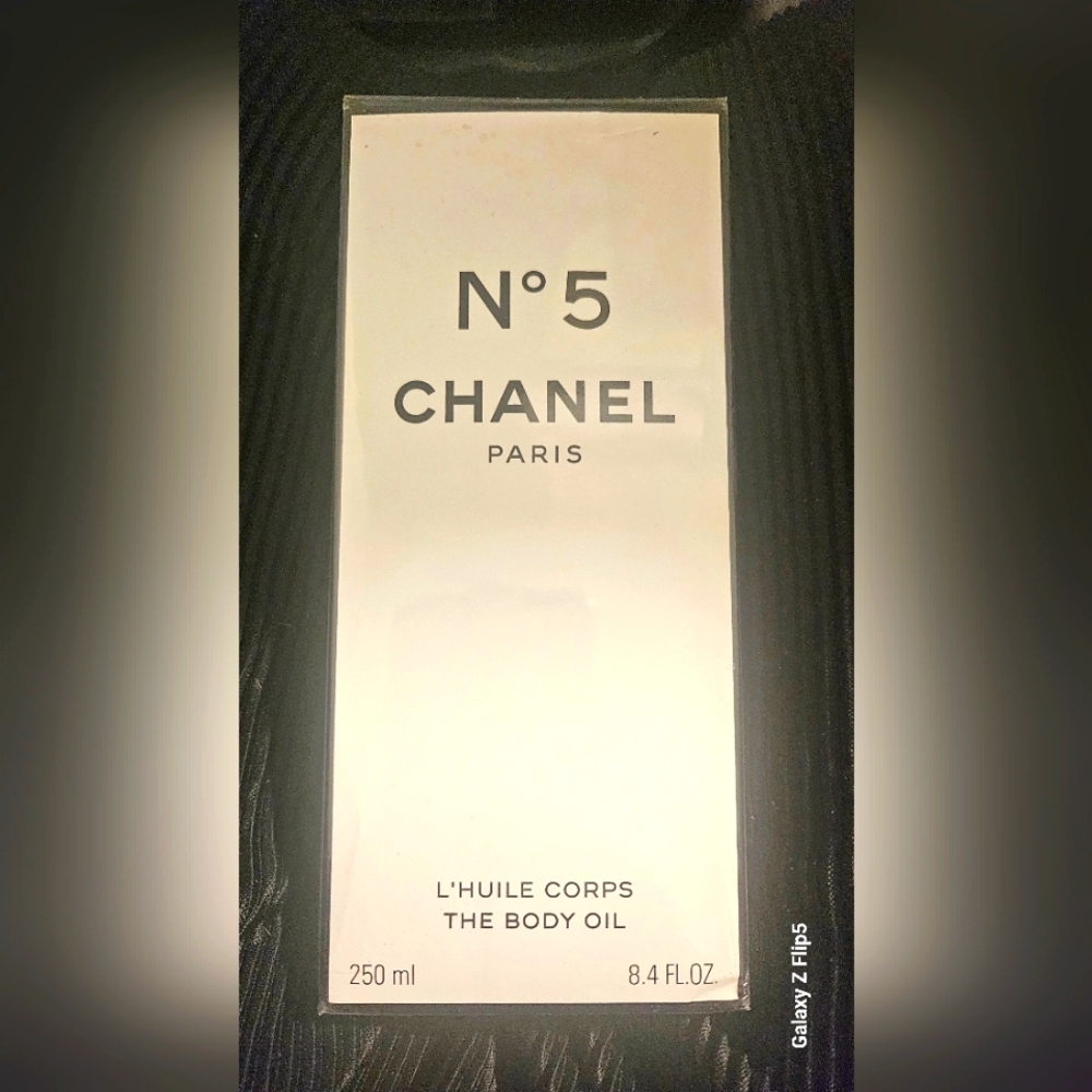 COPY - STILL IN PACKAGE CHANEL BOUTIQUE BODY OIL